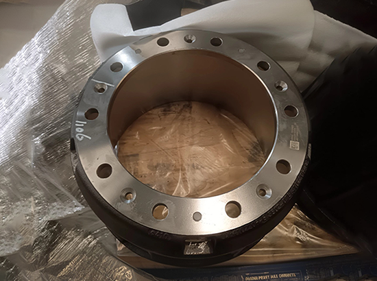 Higer Rear Wheel Hub Assembly – Heavy-Duty Bus Axle Hub for Rear Wheels